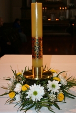 Velón-altar-con-grecas-sobre-oro