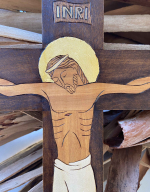 Cristo en la cruz fondo oscurecido detalle